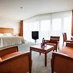 Mercure Vanagupe & 5*