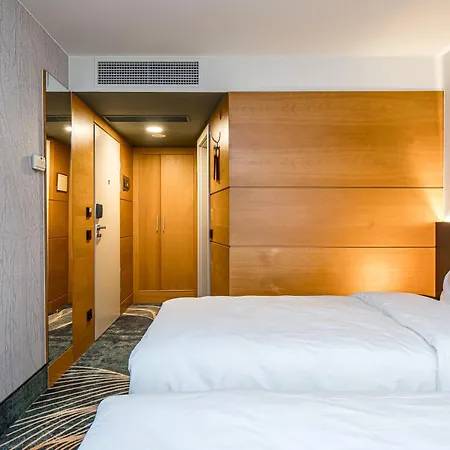 Mercure Vanagupe & 5*