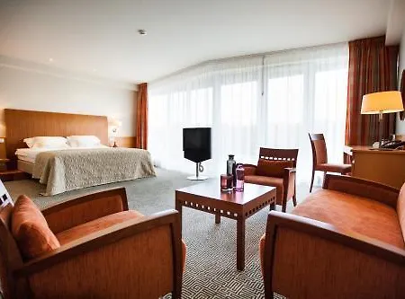 Mercure Vanagupe & 5*