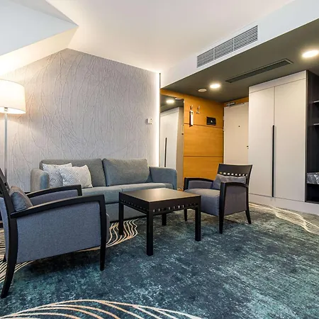 Mercure Vanagupe & 5*