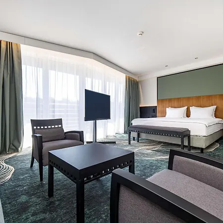 Mercure Vanagupe & Viešbutis 5*
