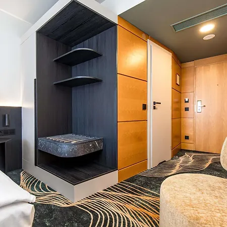 מלון Mercure Vanagupe & 5*