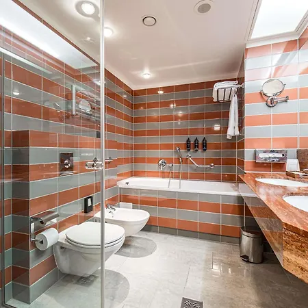 מלון Mercure Vanagupe & 5*