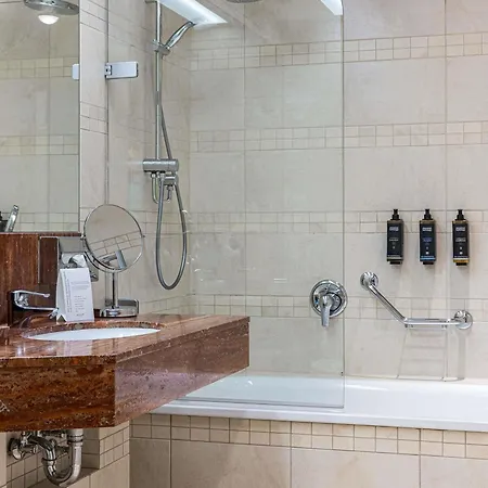 فندق Mercure Vanagupe & بالانغا