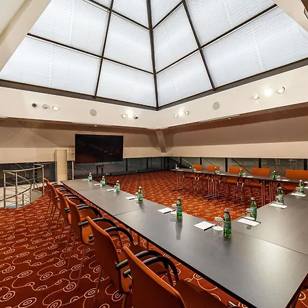 Mercure Vanagupe & Готель