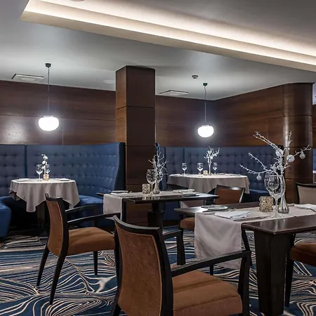 Mercure Vanagupe & 5*