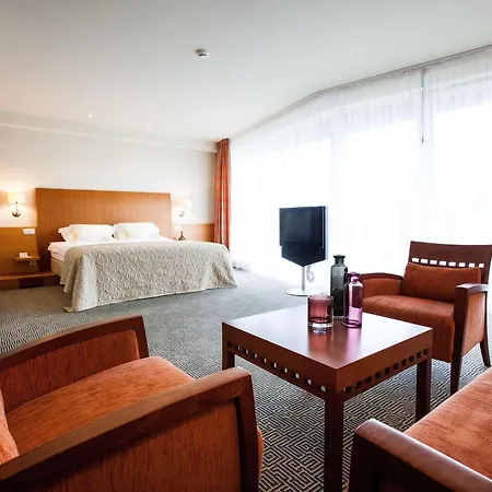 Mercure Vanagupe & 5*