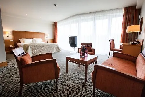 Mercure Vanagupe & 5*