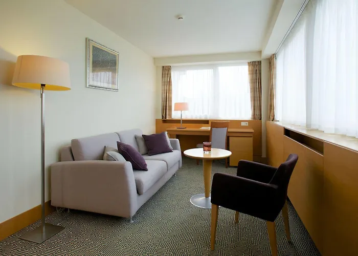 Mercure Vanagupe & Готель Паланга